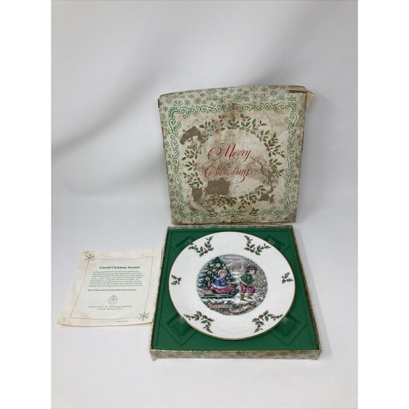 Royal Doulton Christmas Plate Bone China in Box 3rd In Series Vintage 1979 - Picture 1 of 16